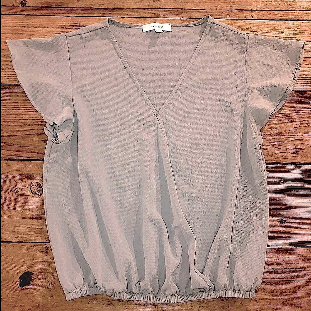 💕5️⃣Active USA blue top size medium